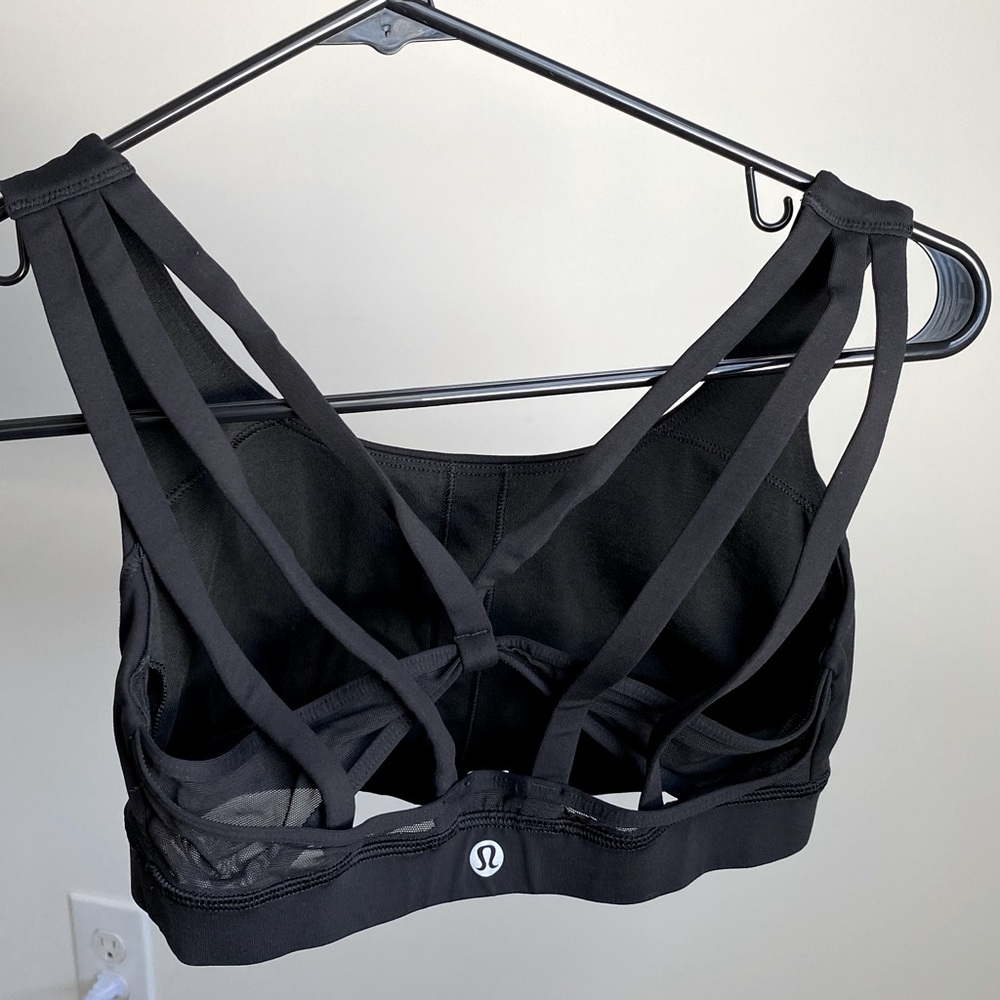 Lululemon sports bra - unique back detail